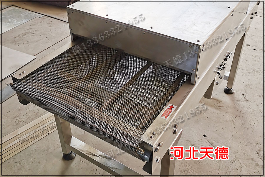 食品真空油炸輸送機(jī)的過(guò)程
